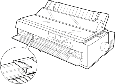 Caricamento di fogli singoli nella fessura per la carta anteriore